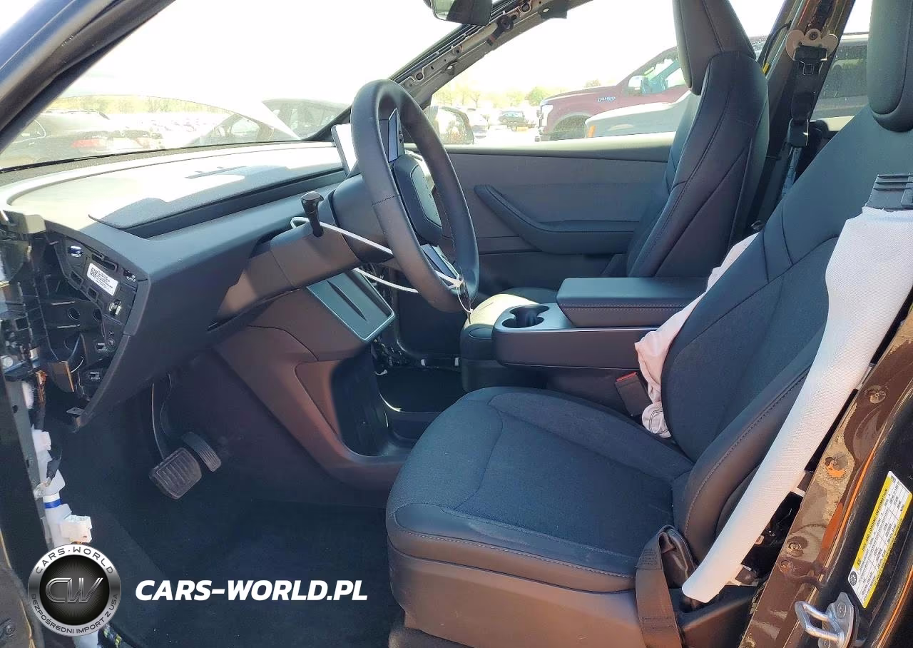 2026 Tesla Model Y VIN:7SAYGDED2TA590953 - 7