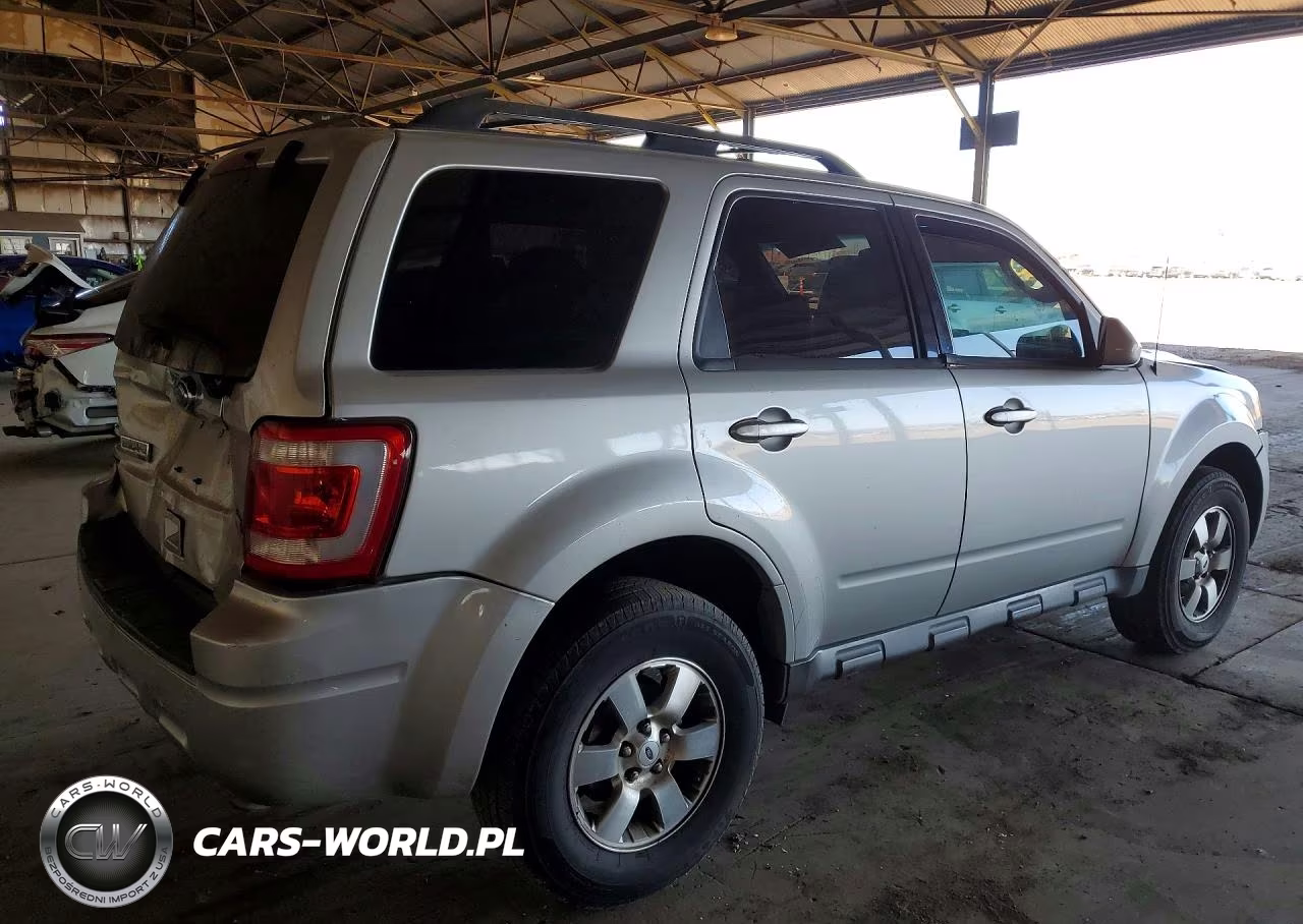 2011 Ford Escape VIN:1FMCU0EG9BKA16823 - 3