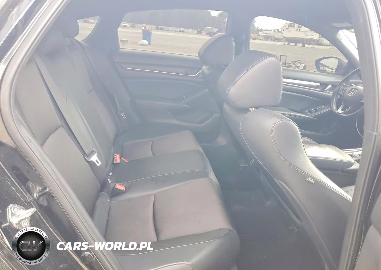 2018 Honda Accord Sport VIN:1HGCV1F32JA267918 - 10