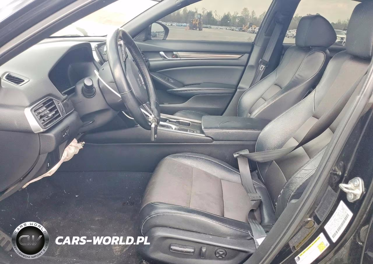 2018 Honda Accord Sport VIN:1HGCV1F32JA267918 - 7