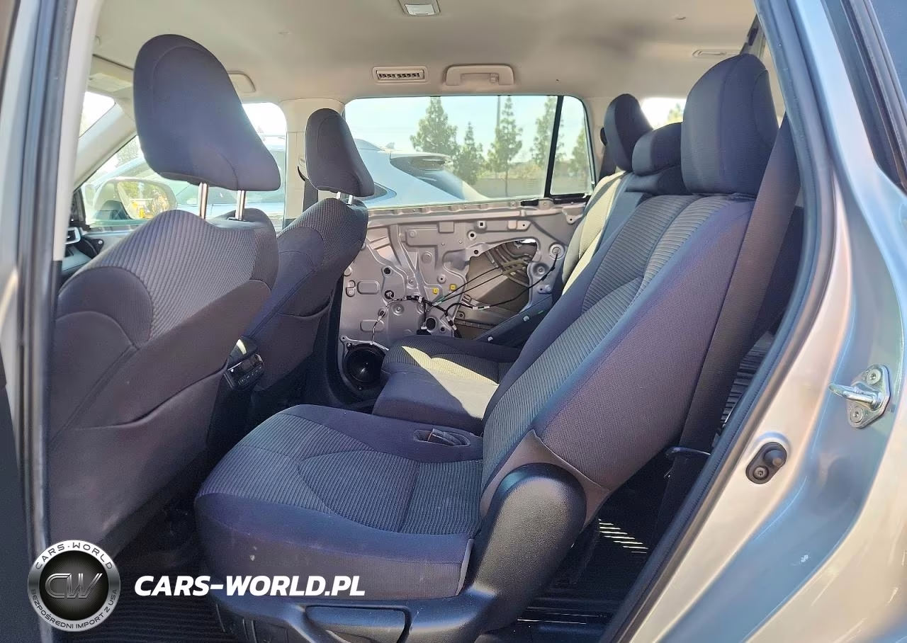 2020 Toyota Highlander L VIN:5TDCZRAH1LS016964 - 10