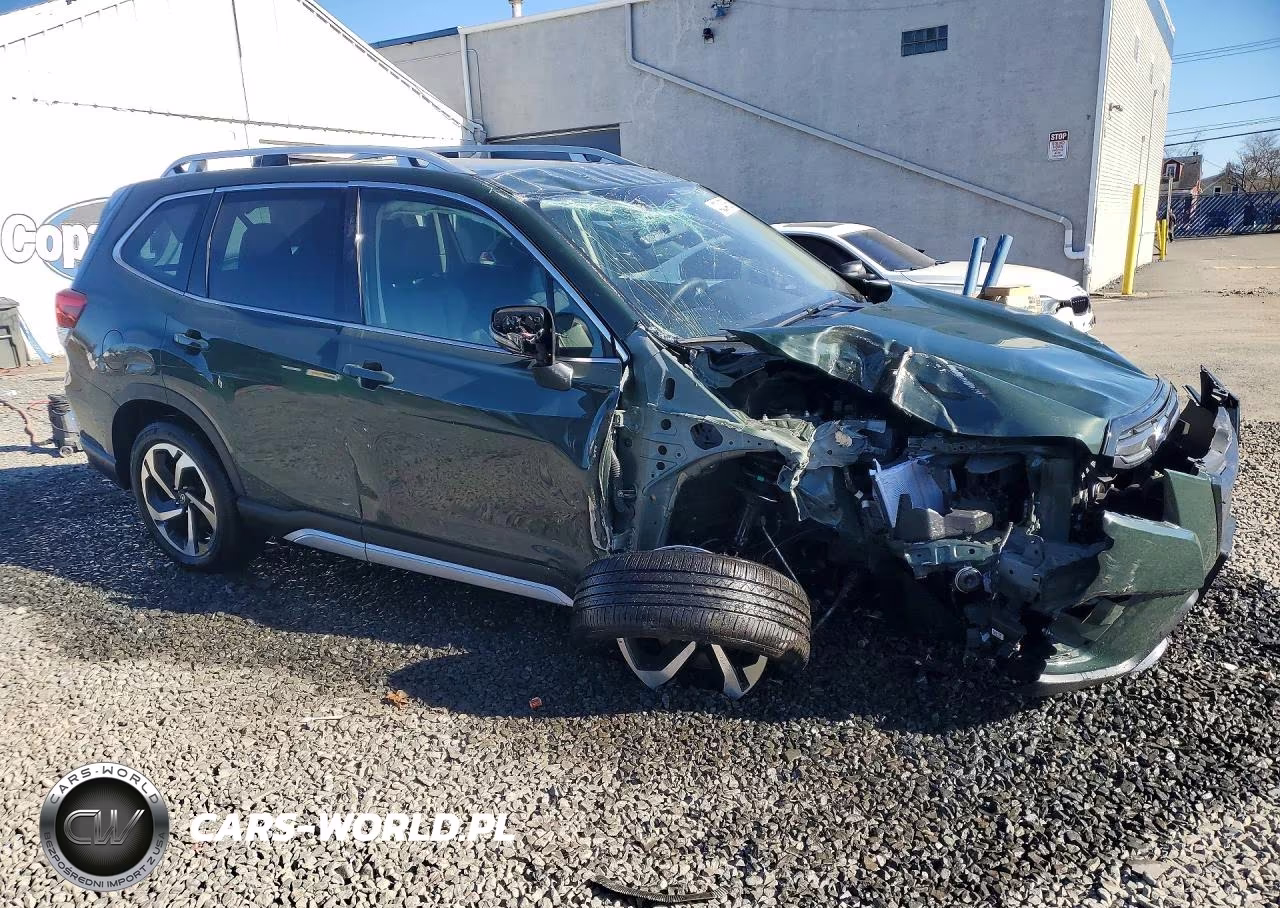 2023 Subaru Forester Touring VIN:JF2SKARC7PH536804 - 4