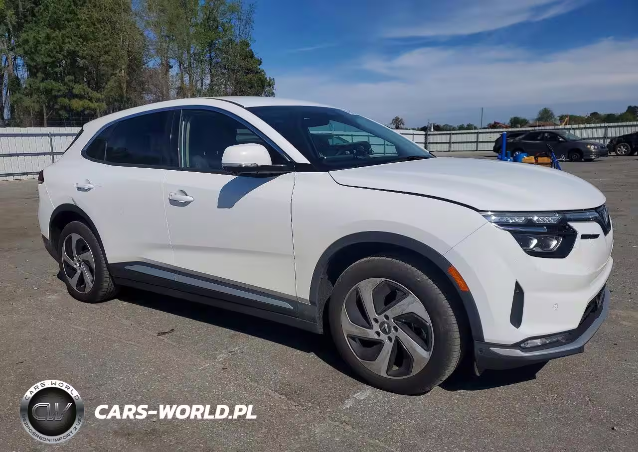 2025 Vinfast Trading And Production Vf 8 Eco VIN:RLLV1AEB4SH011614 - 4