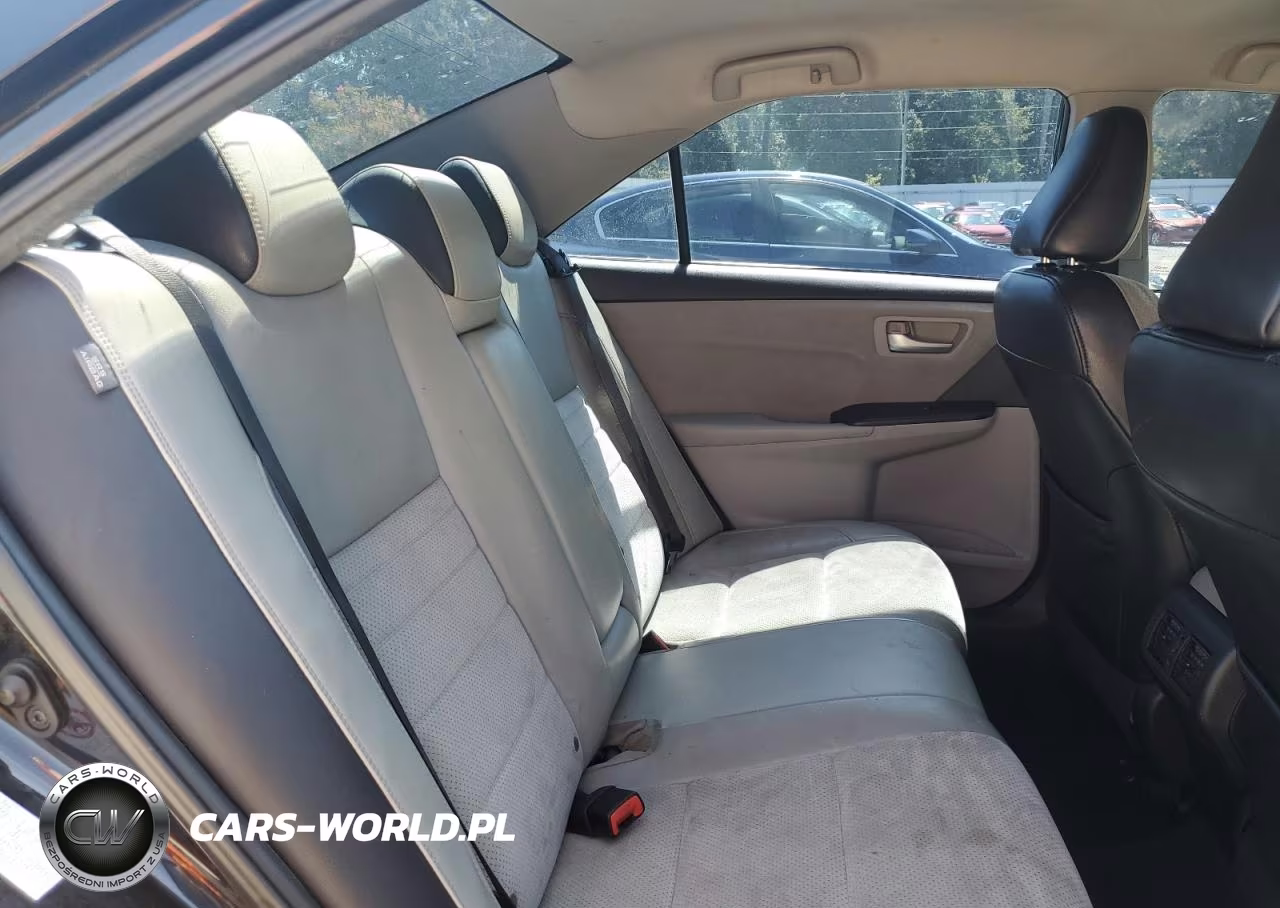 2015 Toyota Camry Le VIN:4T1BF1FK4FU074993 - 10