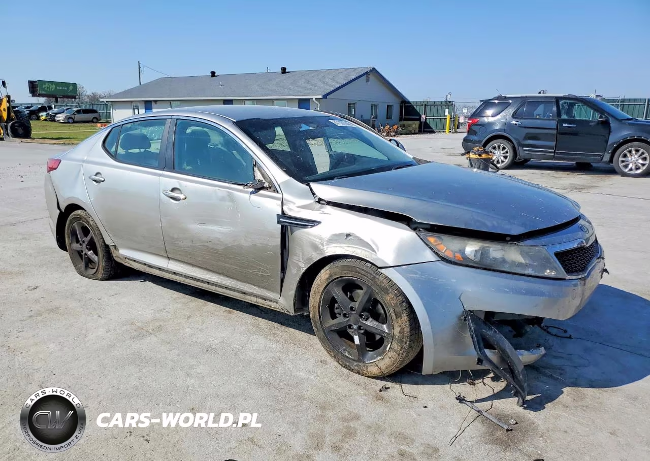 2012 Kia Optima Lx VIN:KNAGM4A71C5280361 - 4