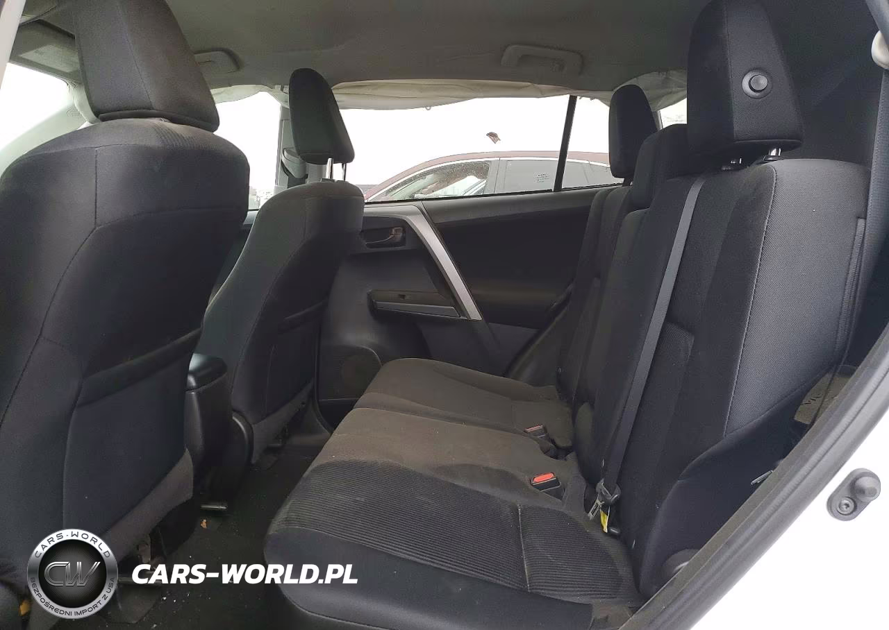 2018 Toyota Rav4 Le VIN:2T3ZFREV1JW517805 - 10