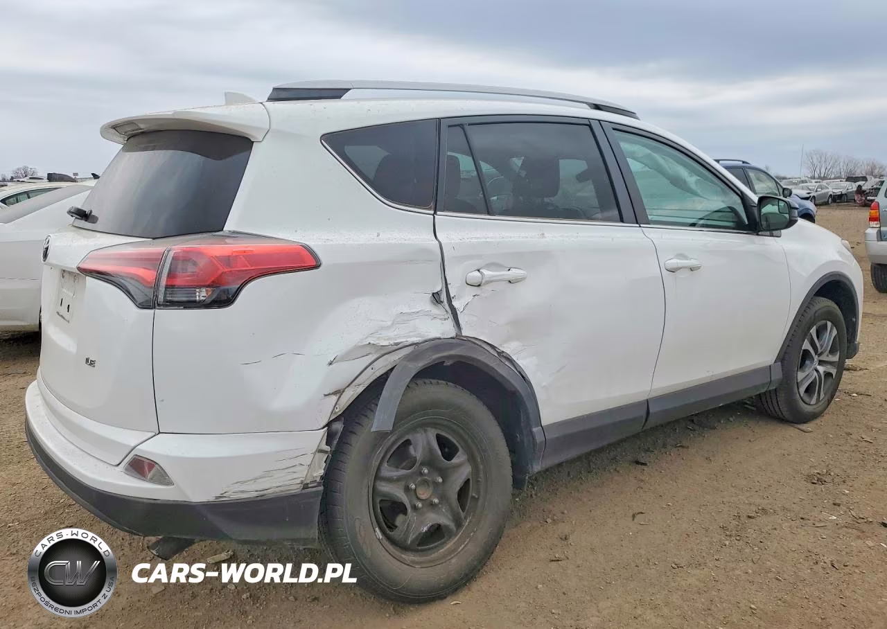 2018 Toyota Rav4 Le VIN:2T3ZFREV1JW517805 - 3
