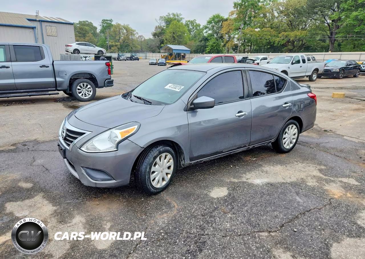 2018 Nissan Versa Sv