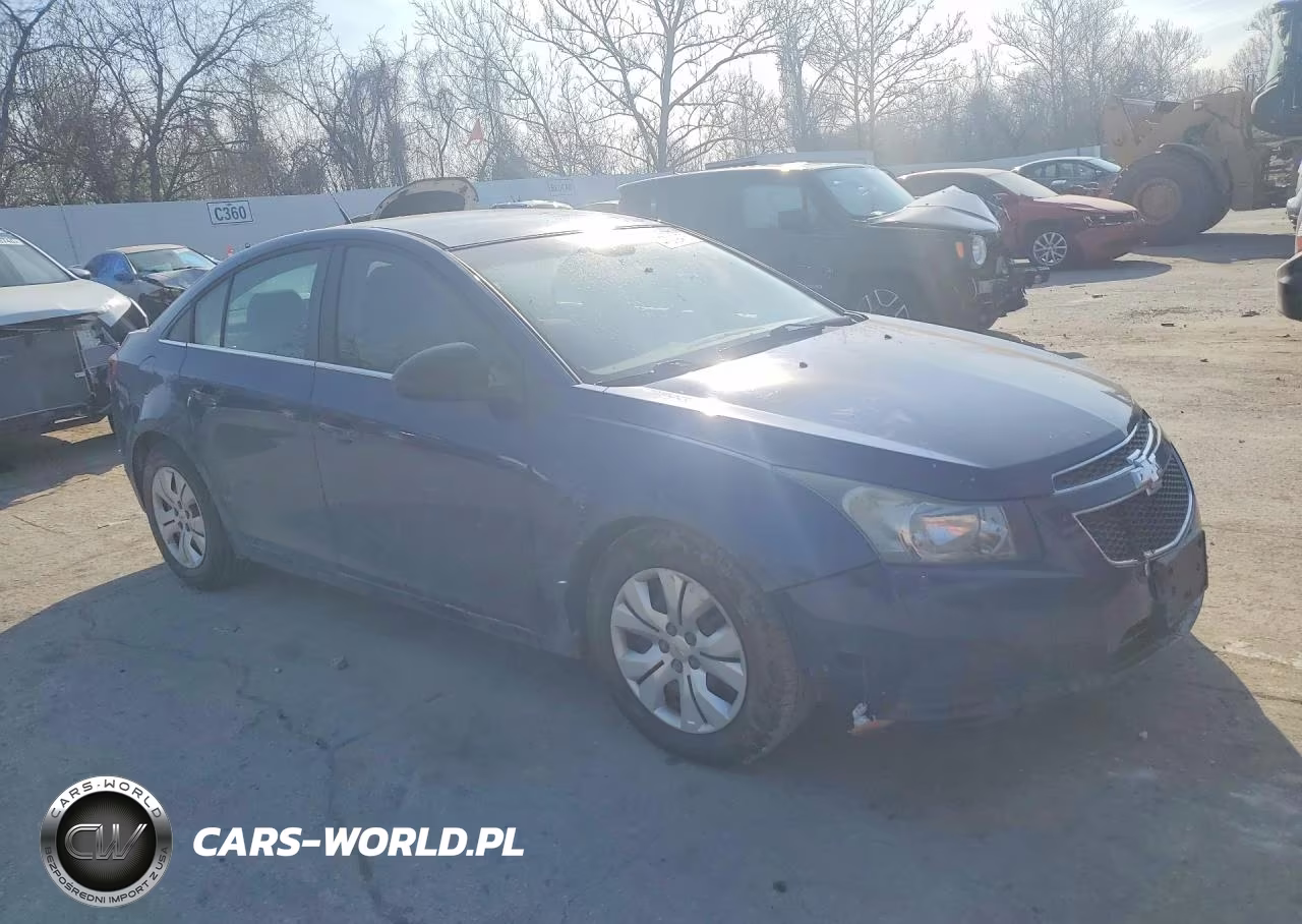 2012 Chevrolet Cruze Ls VIN:1G1PD5SH9C7399885 - 4