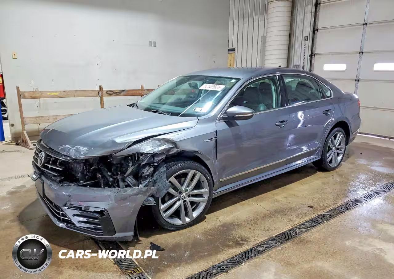 2017 Volkswagen Passat R-Line