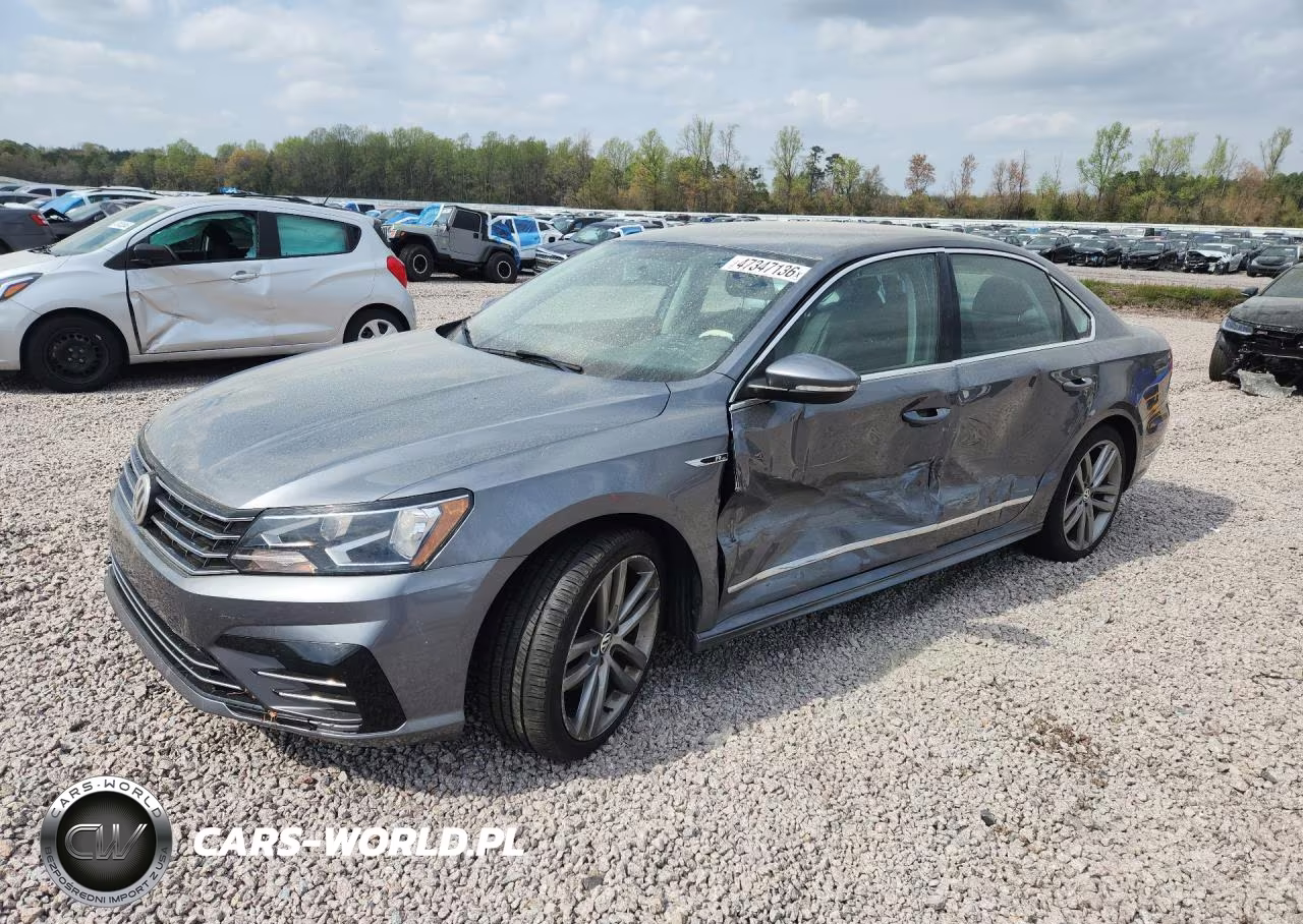 2017 Volkswagen Passat R-Line