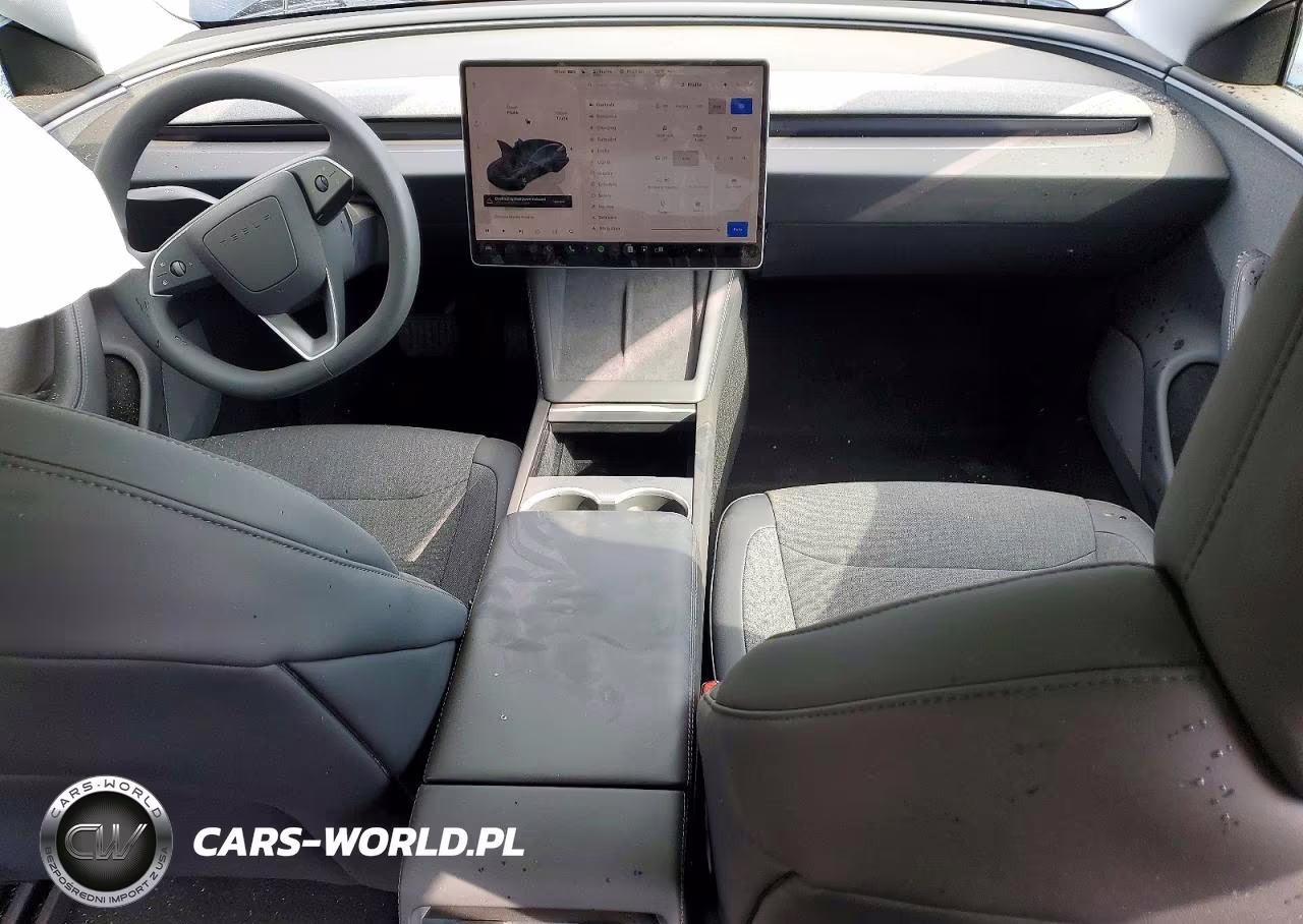 2025 Tesla Model 3 VIN:5YJ3E1EA3SF135158 - 8