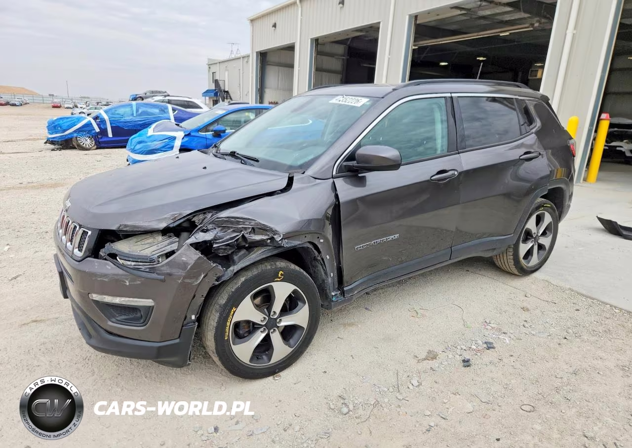 2018 Jeep Compass Latitude – zdjęcie 1 z 13