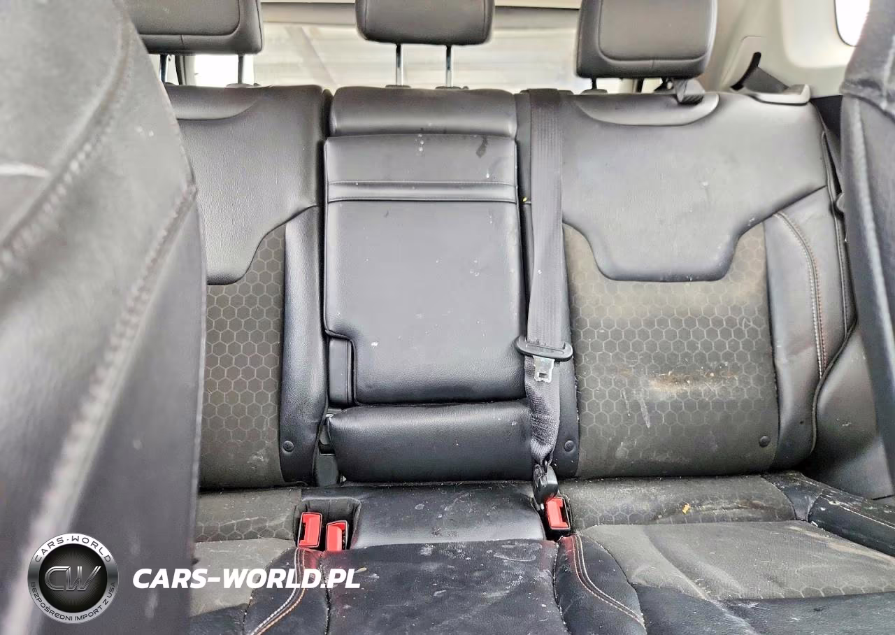 2018 Jeep Compass Latitude VIN:3C4NJDBB7JT104188 - 10
