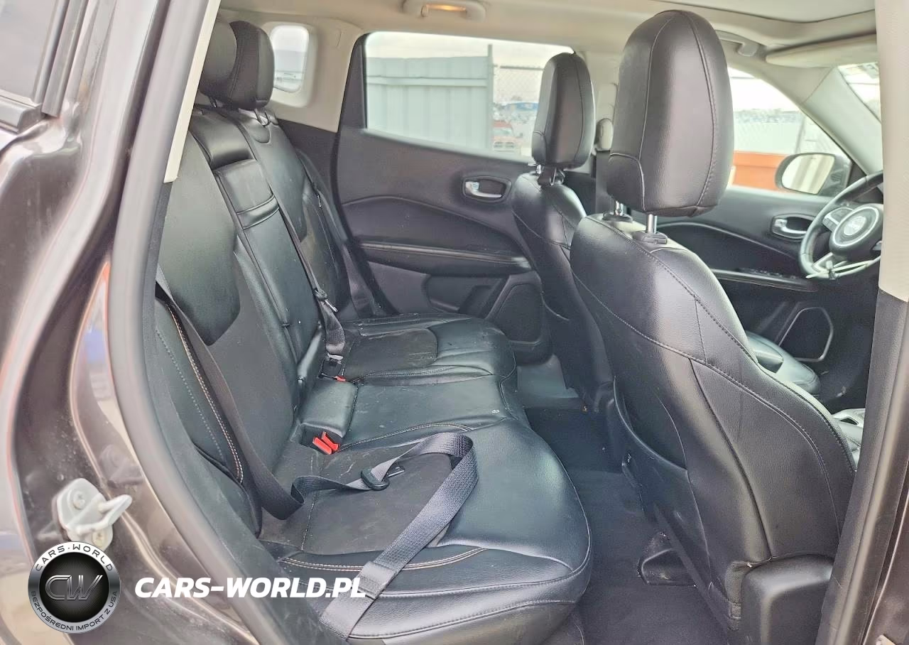 2018 Jeep Compass Latitude VIN:3C4NJDBB7JT104188 - 11
