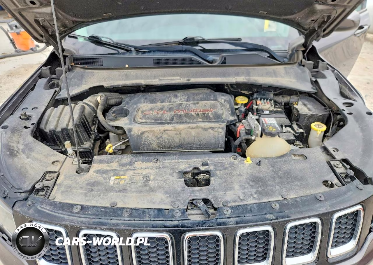 2018 Jeep Compass Latitude VIN:3C4NJDBB7JT104188 - 12