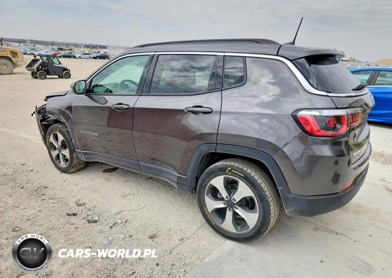 2018 Jeep Compass Latitude VIN:3C4NJDBB7JT104188 - 2