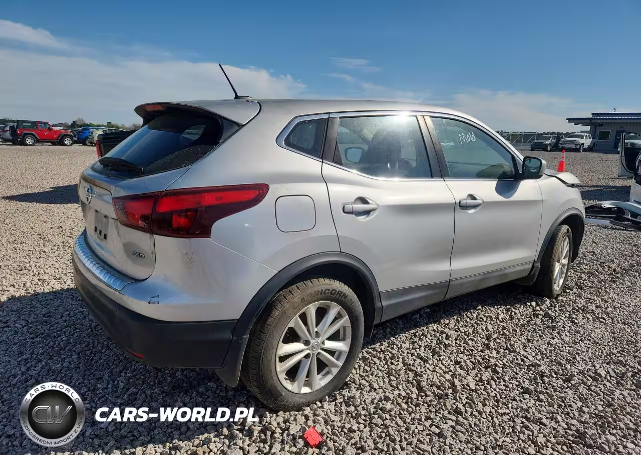 2017 Nissan Rogue Sport S VIN:JN1BJ1CR8HW127385 - 3