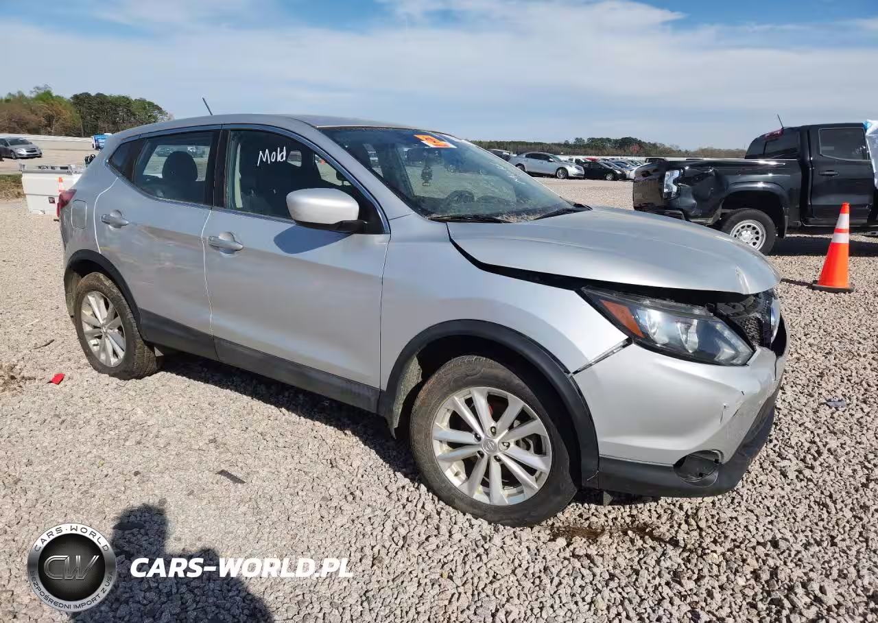 2017 Nissan Rogue Sport S VIN:JN1BJ1CR8HW127385 - 4