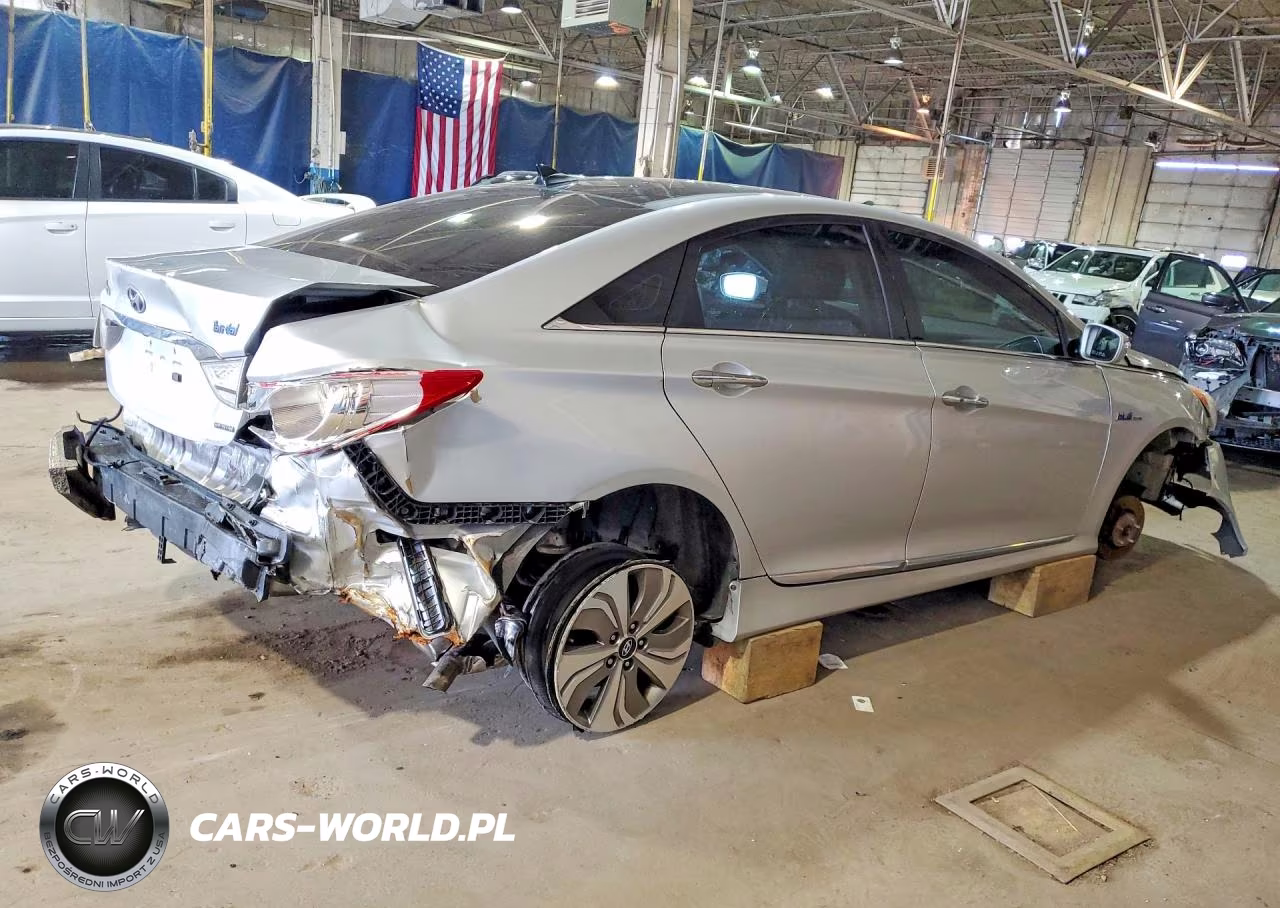 2014 Hyundai Sonata Hybrid Limited VIN:KMHEC4A44EA107748 - 3