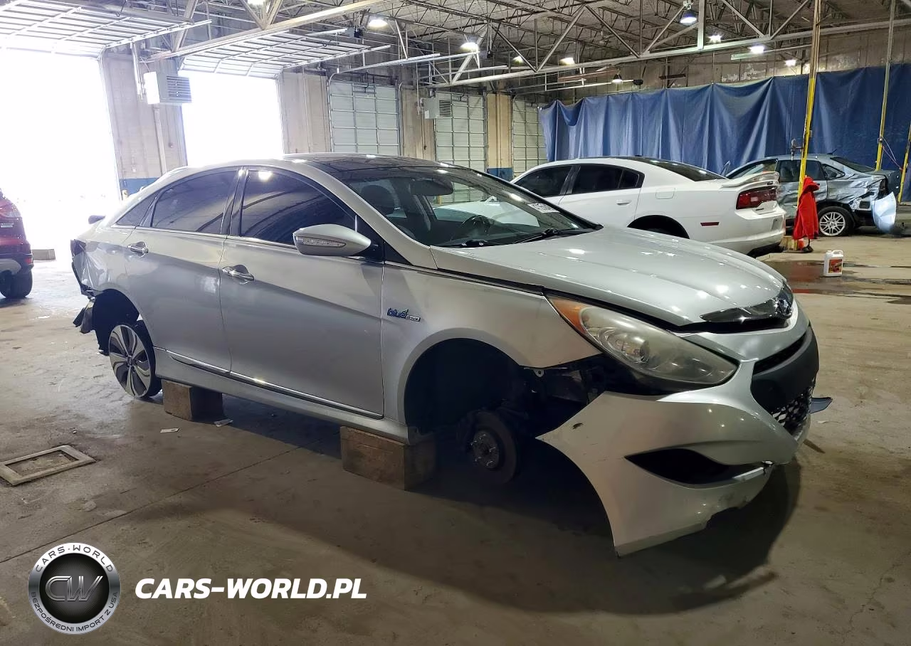 2014 Hyundai Sonata Hybrid Limited VIN:KMHEC4A44EA107748 - 4