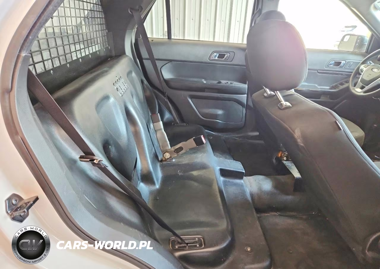 2015 Ford Explorer Police Interceptor VIN:1FM5K8AR8FGC41649 - 10