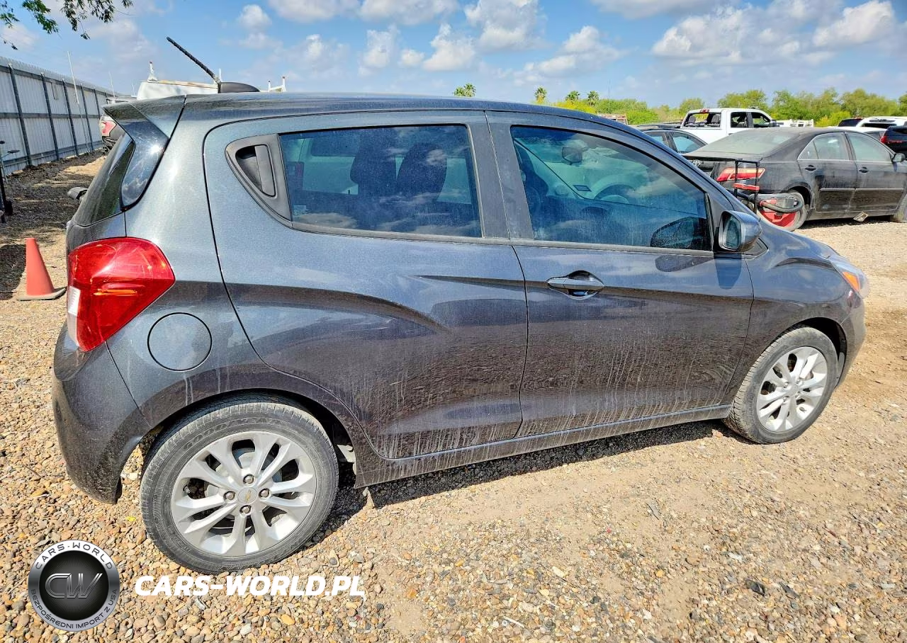 2021 Chevrolet Spark 1Lt VIN:KL8CD6SA1MC743399 - 3