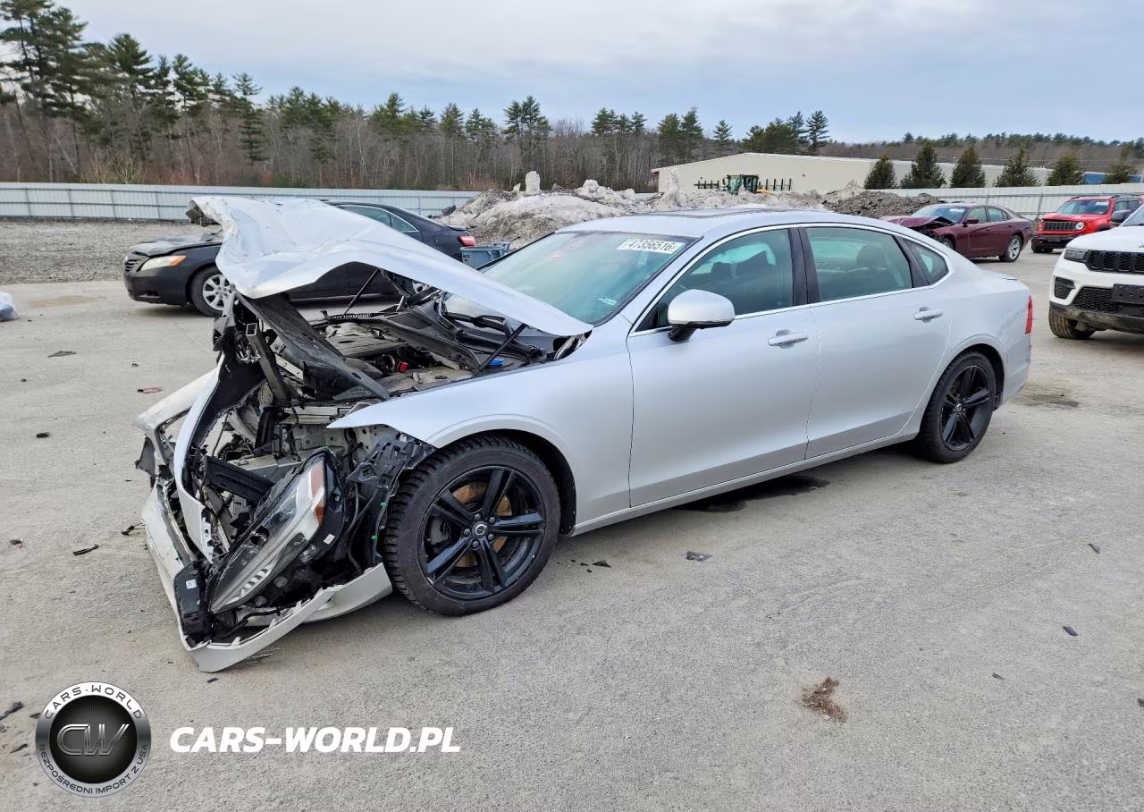 2018 Volvo S90 T5 Momentum