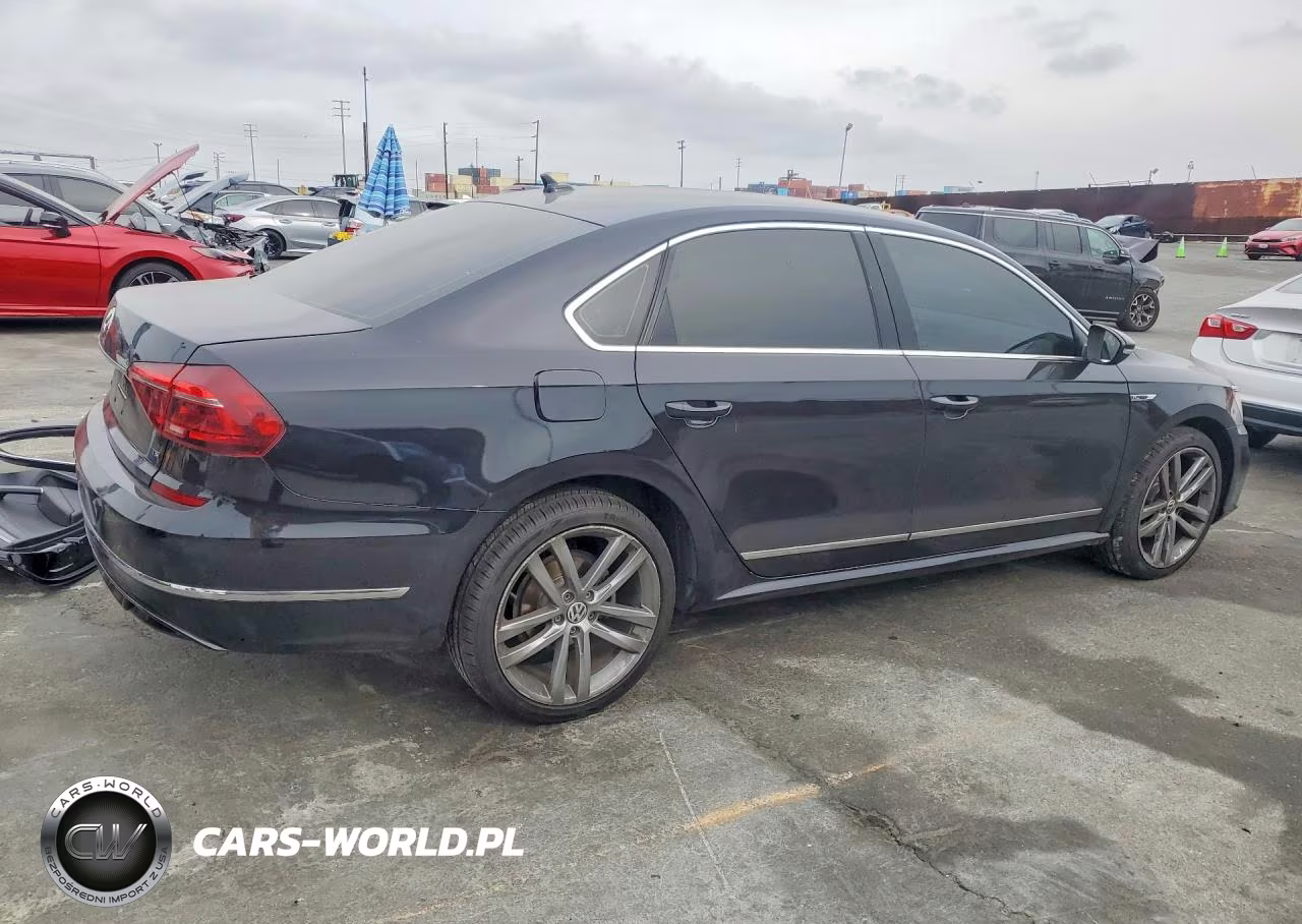 2017 Volkswagen Passat R-Line VIN:1VWDT7A32HC056121 - 3