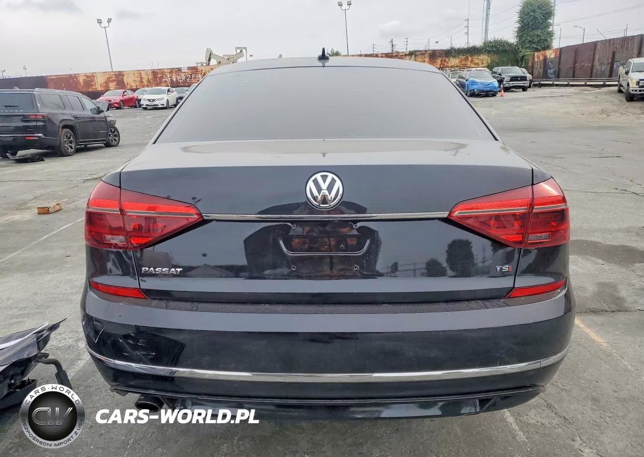 2017 Volkswagen Passat R-Line VIN:1VWDT7A32HC056121 - 6