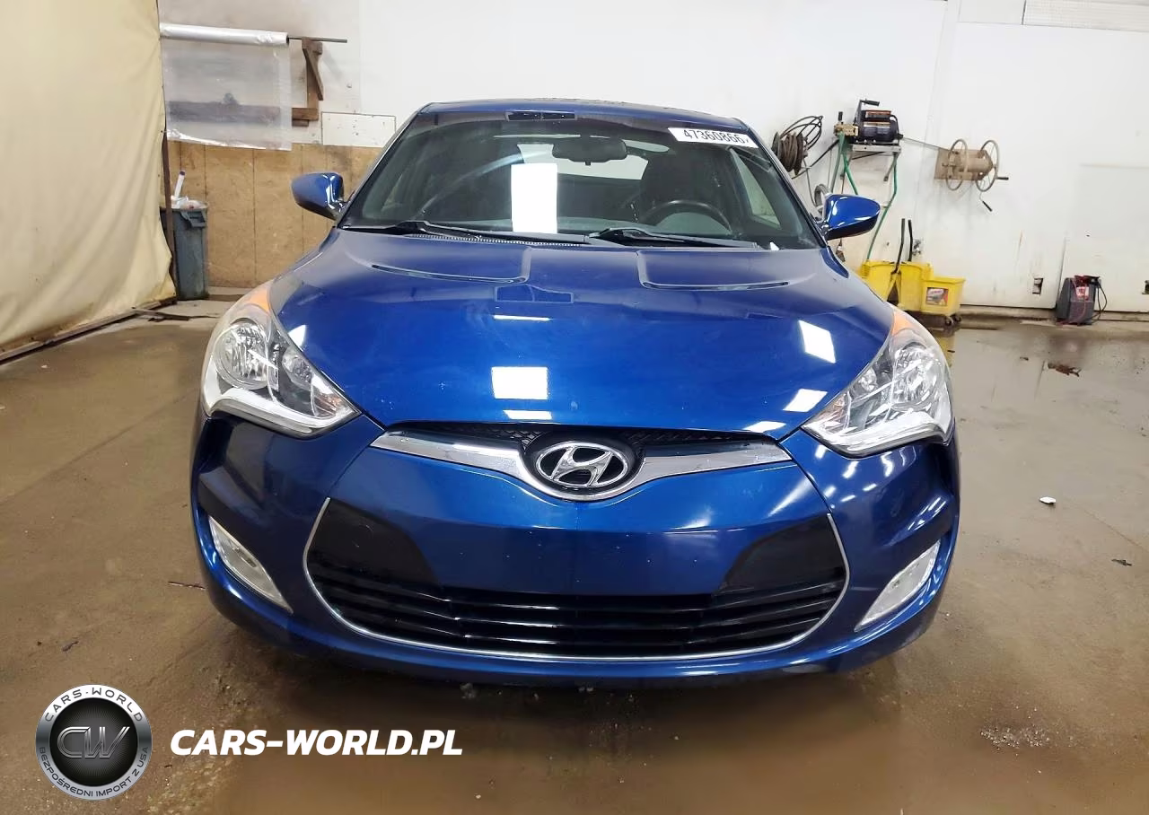 2017 Hyundai Veloster Value Edition VIN:KMHTC6AD1HU322655 - 5