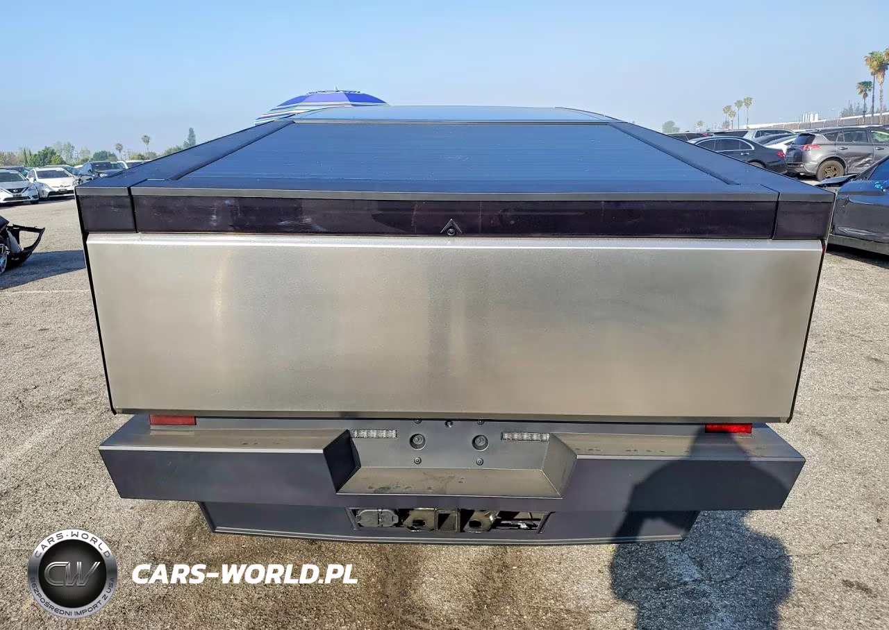 2026 Tesla Cybertruck VIN:7G2CEHED0TA090386 - 6