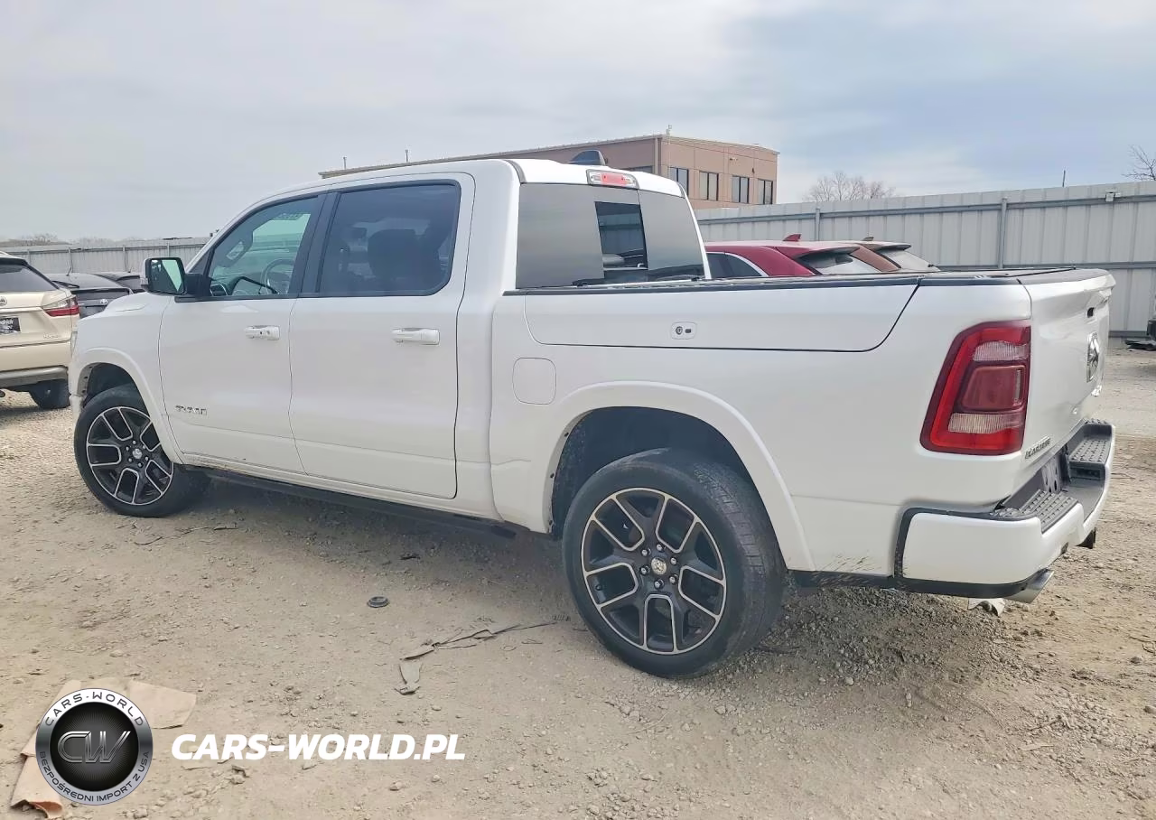 2019 Ram 1500 Laramie VIN:1C6SRFJT8KN774861 - 2