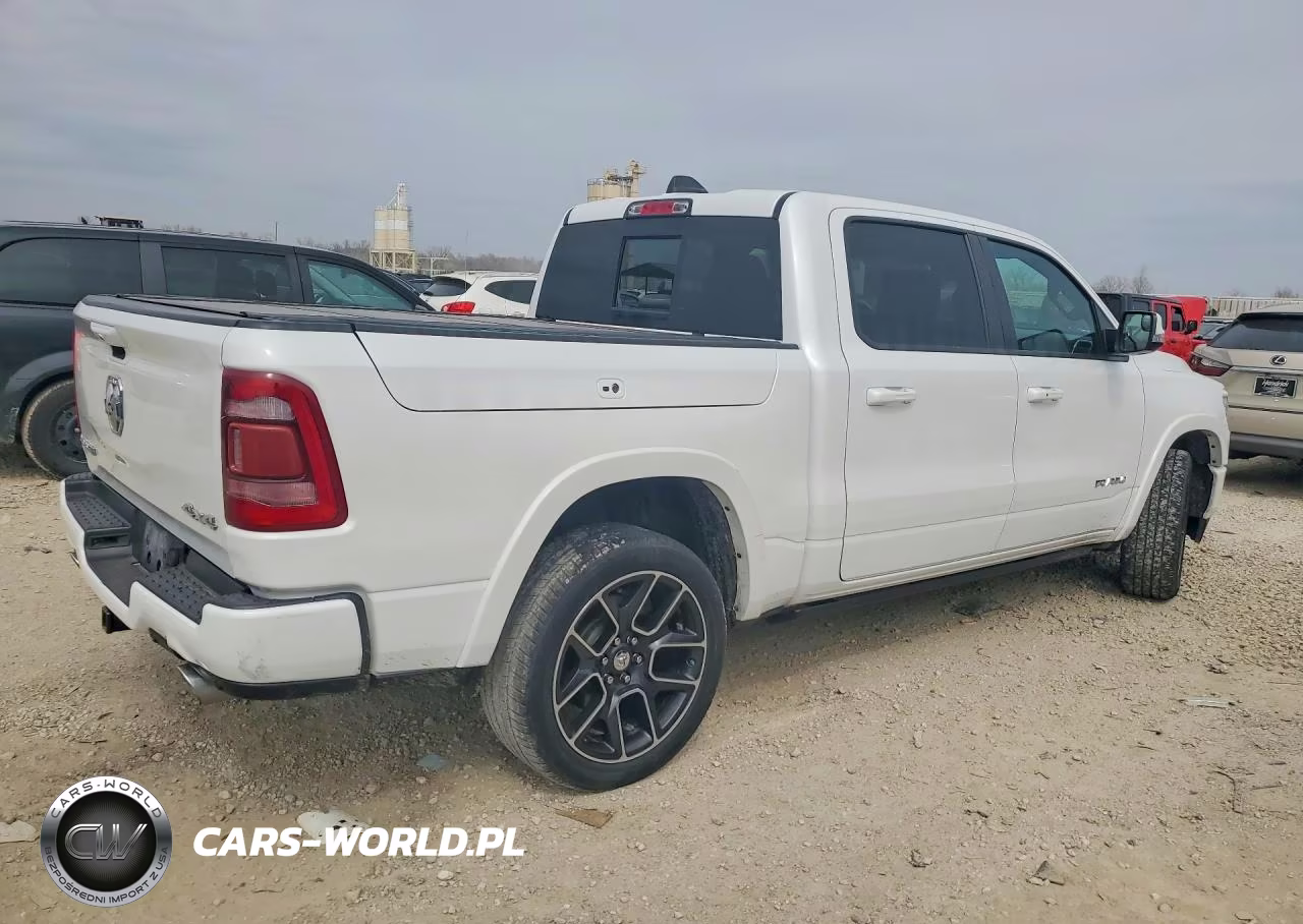 2019 Ram 1500 Laramie VIN:1C6SRFJT8KN774861 - 3