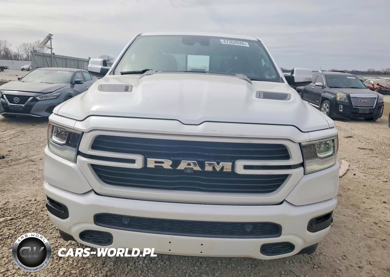 2019 Ram 1500 Laramie VIN:1C6SRFJT8KN774861 - 5