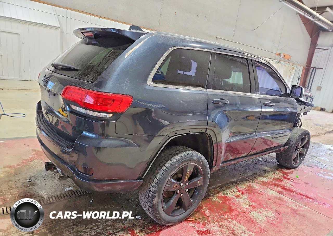 2014 Jeep Grand Cherokee Laredo VIN:1C4RJFAG4EC487695 - 3