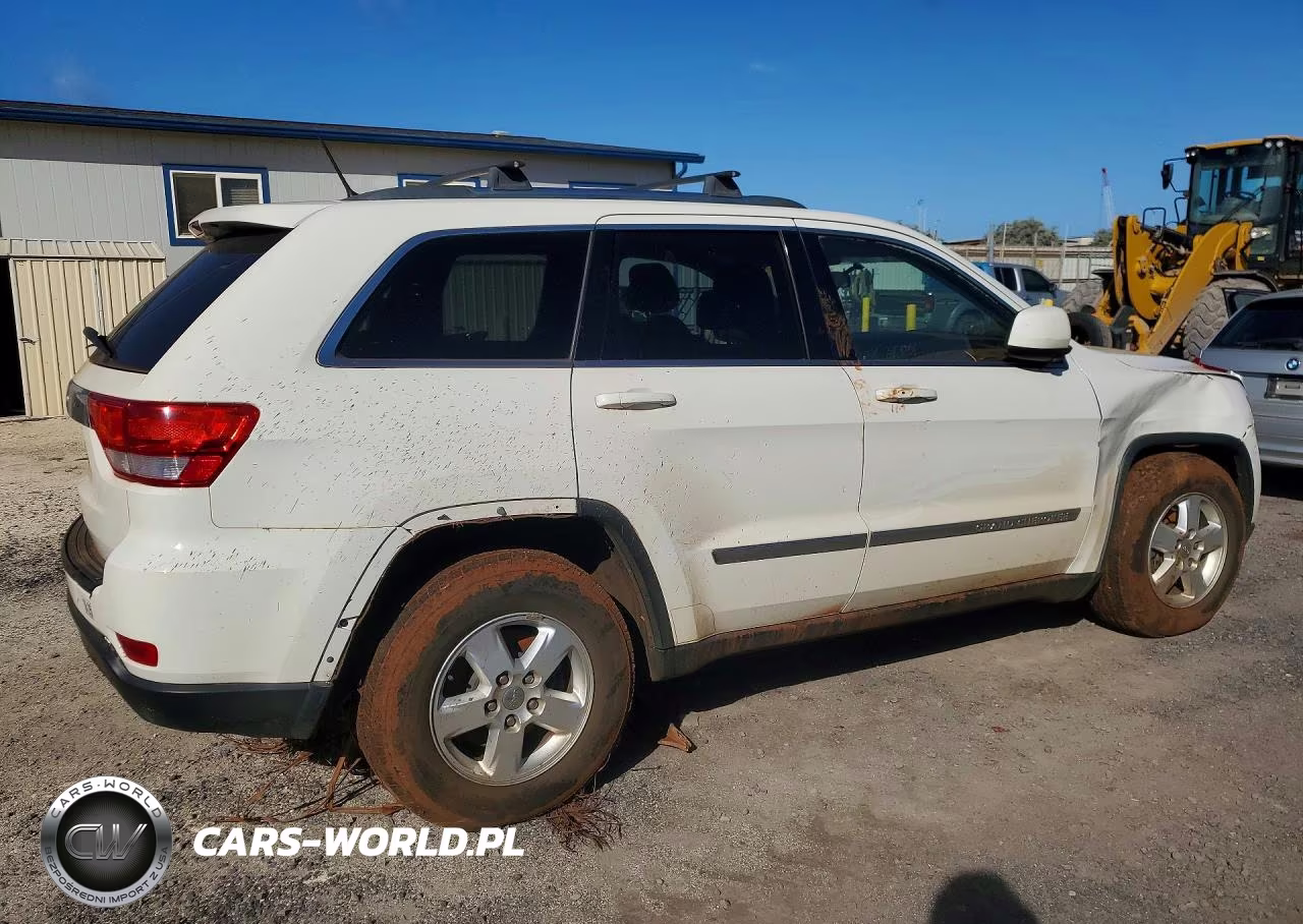 2012 Jeep Grand Cherokee Laredo VIN:1C4RJFAG5CC318847 - 3