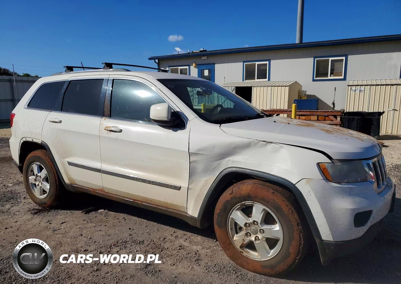2012 Jeep Grand Cherokee Laredo VIN:1C4RJFAG5CC318847 - 4