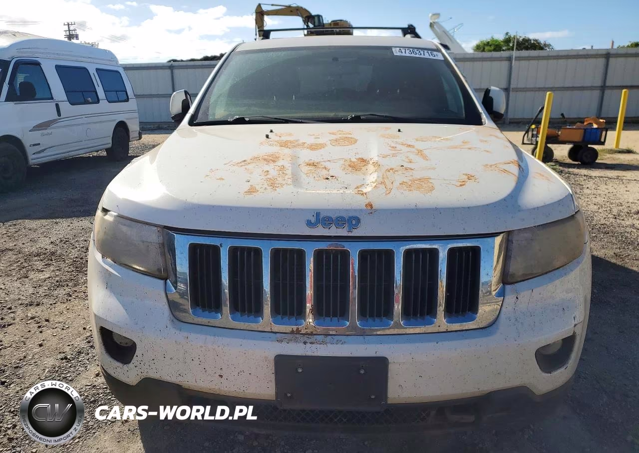 2012 Jeep Grand Cherokee Laredo VIN:1C4RJFAG5CC318847 - 5