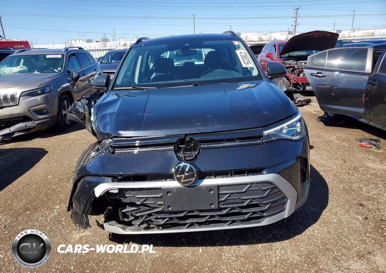 2025 Volkswagen Taos S VIN:3VV8C7B24SM083418 - 5