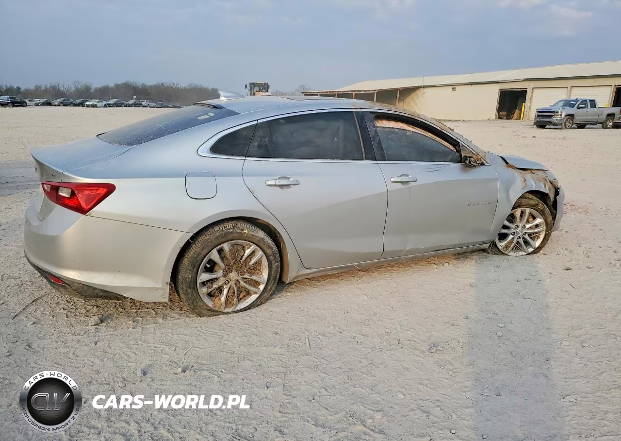 2018 Chevrolet Malibu Lt VIN:1G1ZD5ST2JF230338 - 3