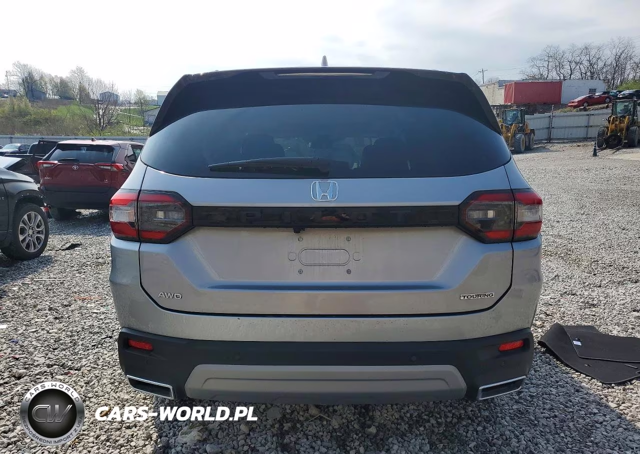 2025 Honda Pilot Touring VIN:5FNYG1H77SB113986 - 6
