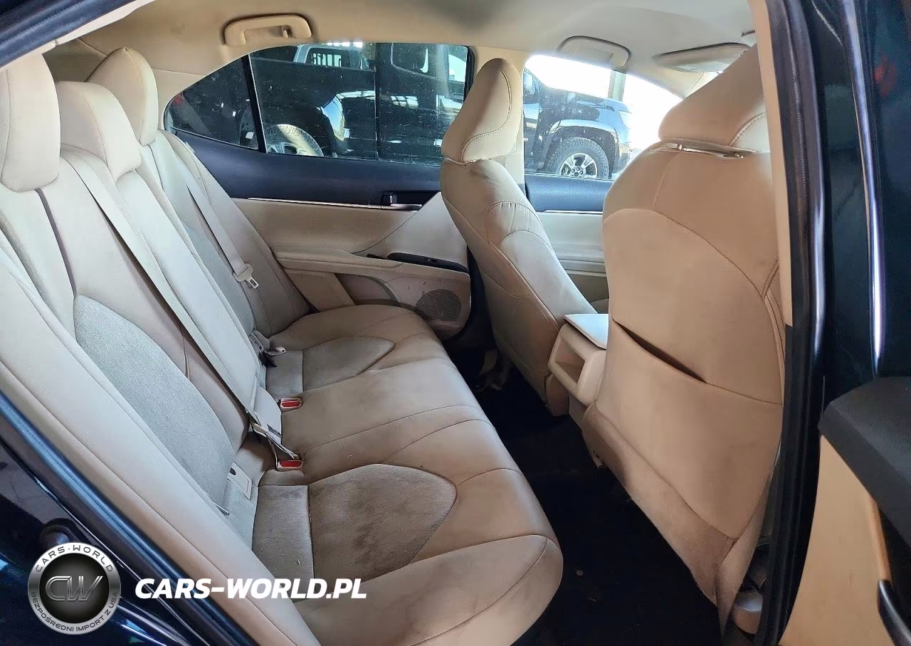 2020 Toyota Camry Hybrid Le VIN:4T1C31AK6LU019882 - 10