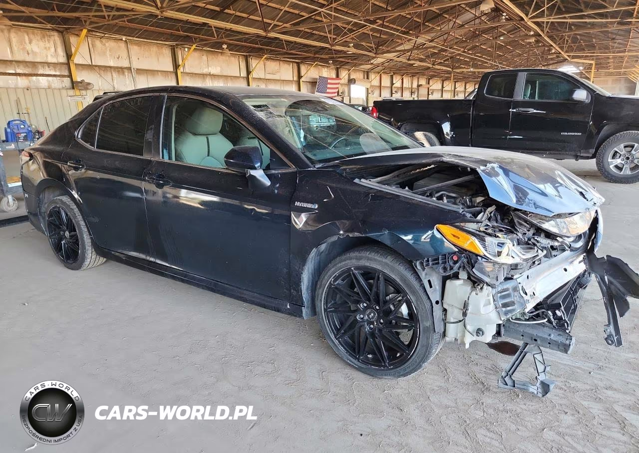 2020 Toyota Camry Hybrid Le VIN:4T1C31AK6LU019882 - 4