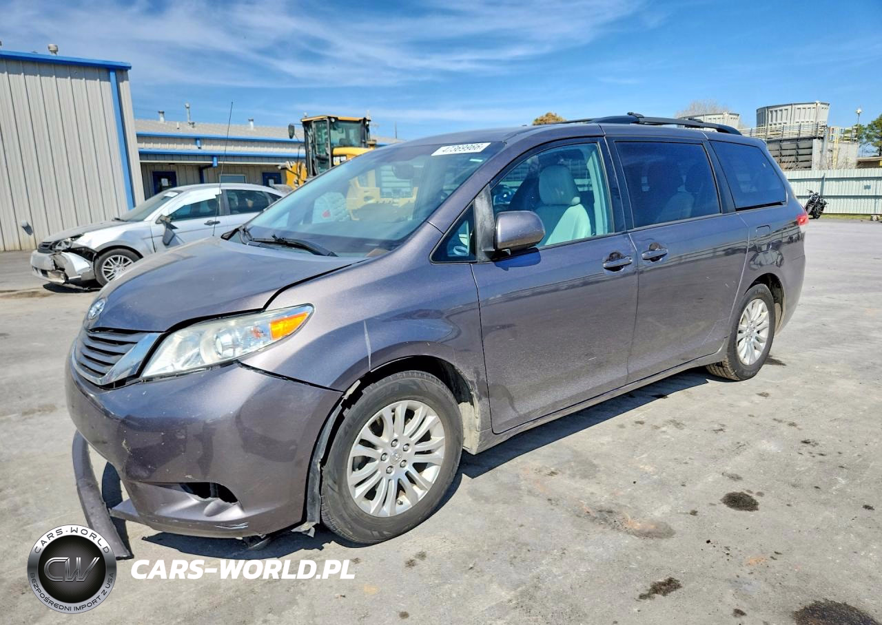 2012 Toyota Sienna Xle 8-Passenger