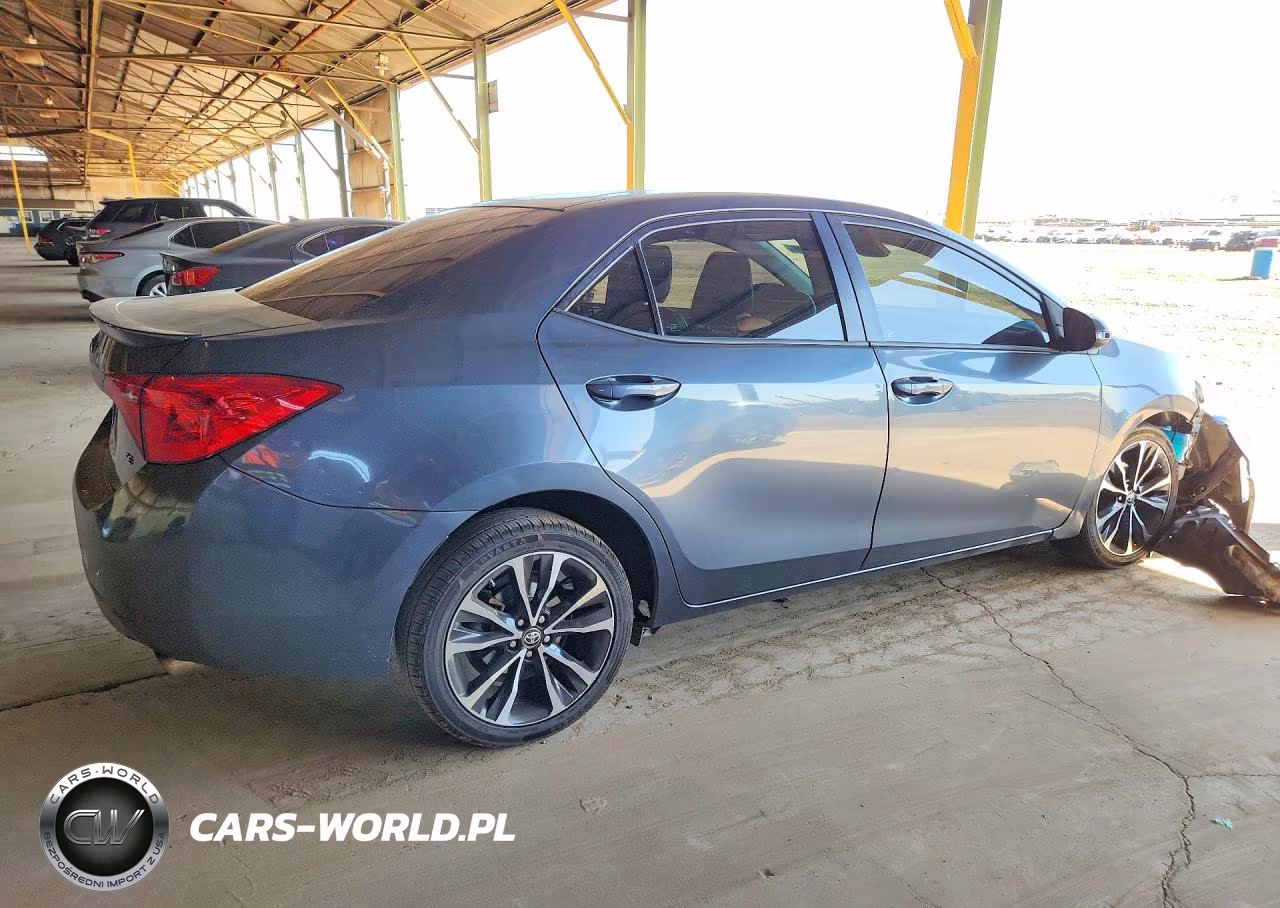 2017 Toyota Corolla Se VIN:2T1BURHE6HC923599 - 3