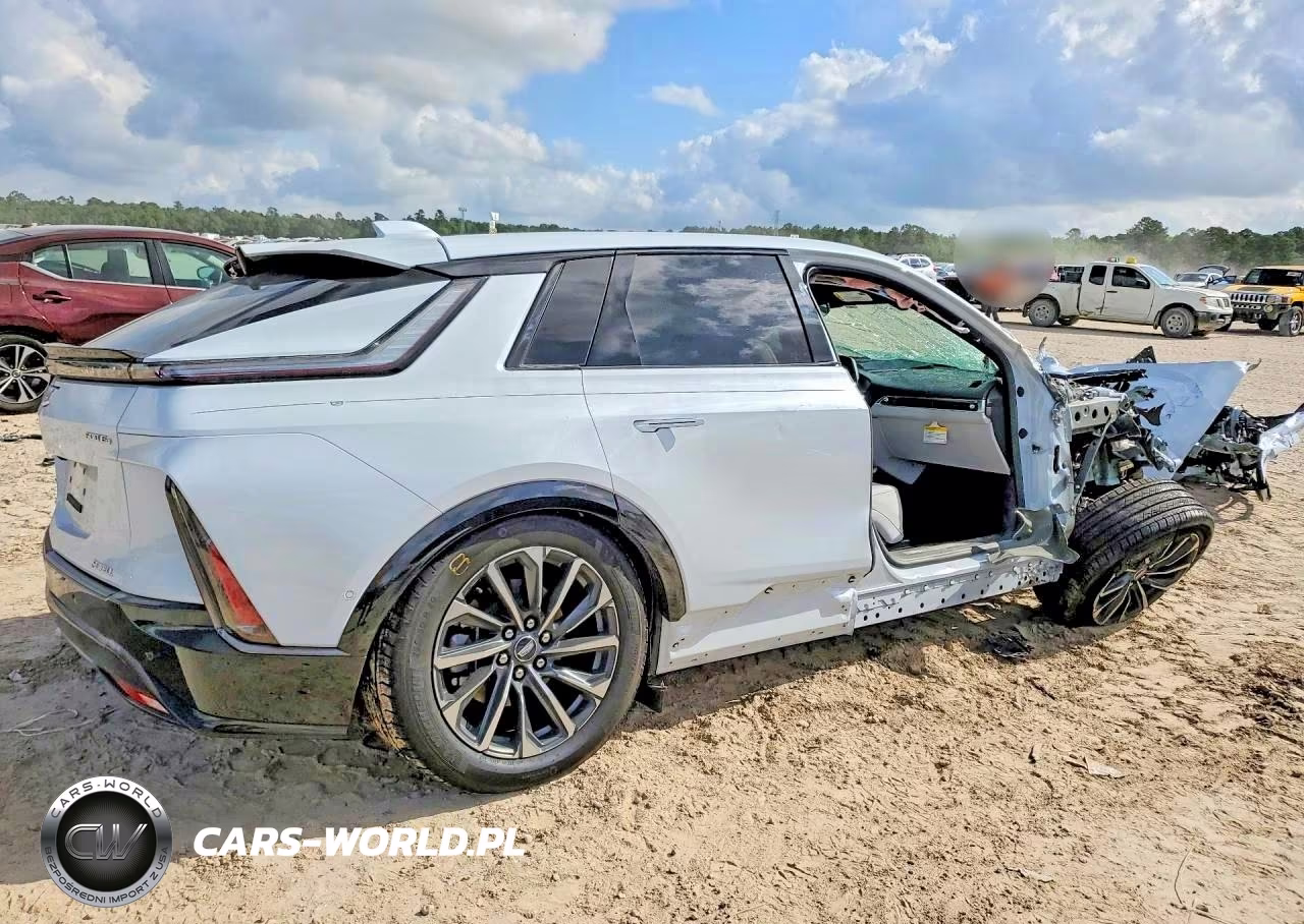 2026 Cadillac Lyriq Premium Sport VIN:1GYKPWRL5TZ304231 - 3