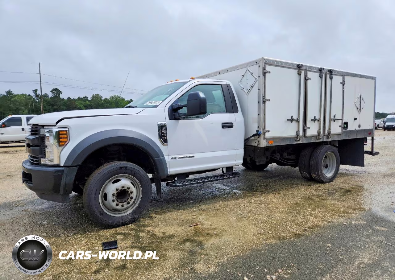 2018 Ford F550 Super Duty – zdjęcie 1 z 12