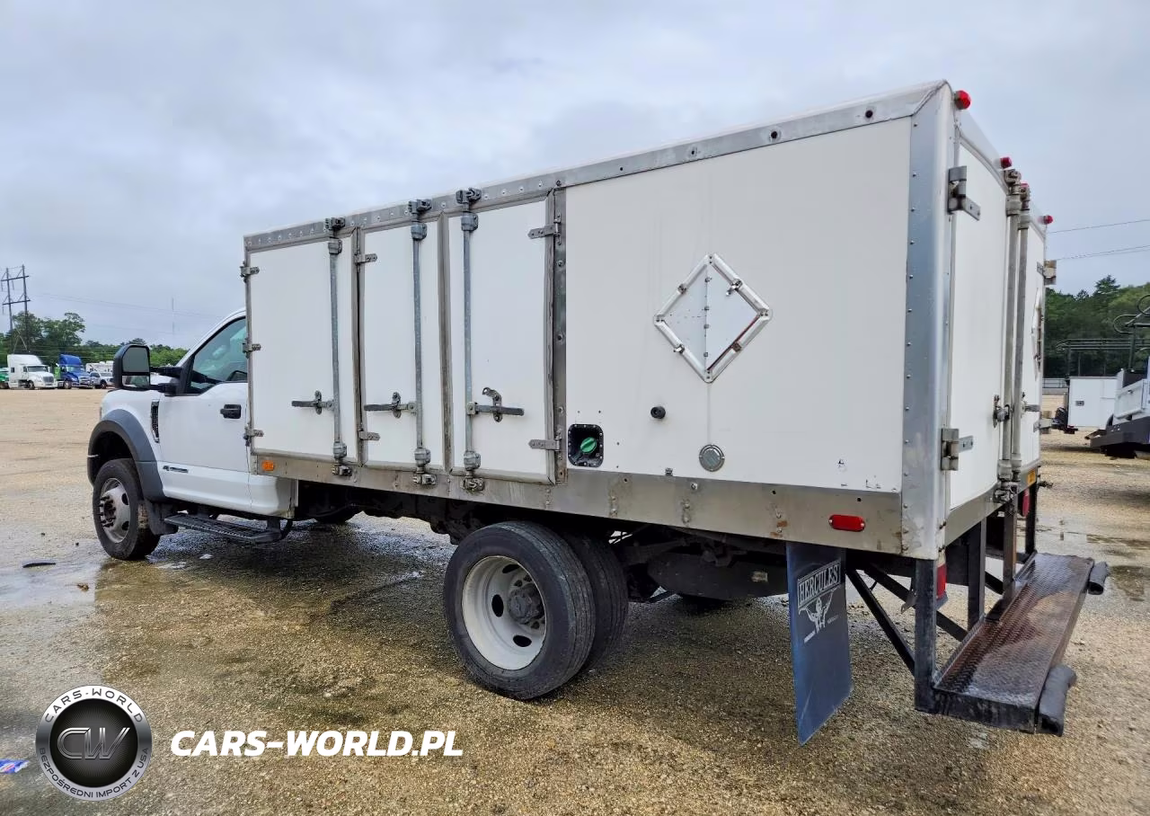 2018 Ford F550 Super Duty VIN:1FDUF5GT9JDA00453 - 2