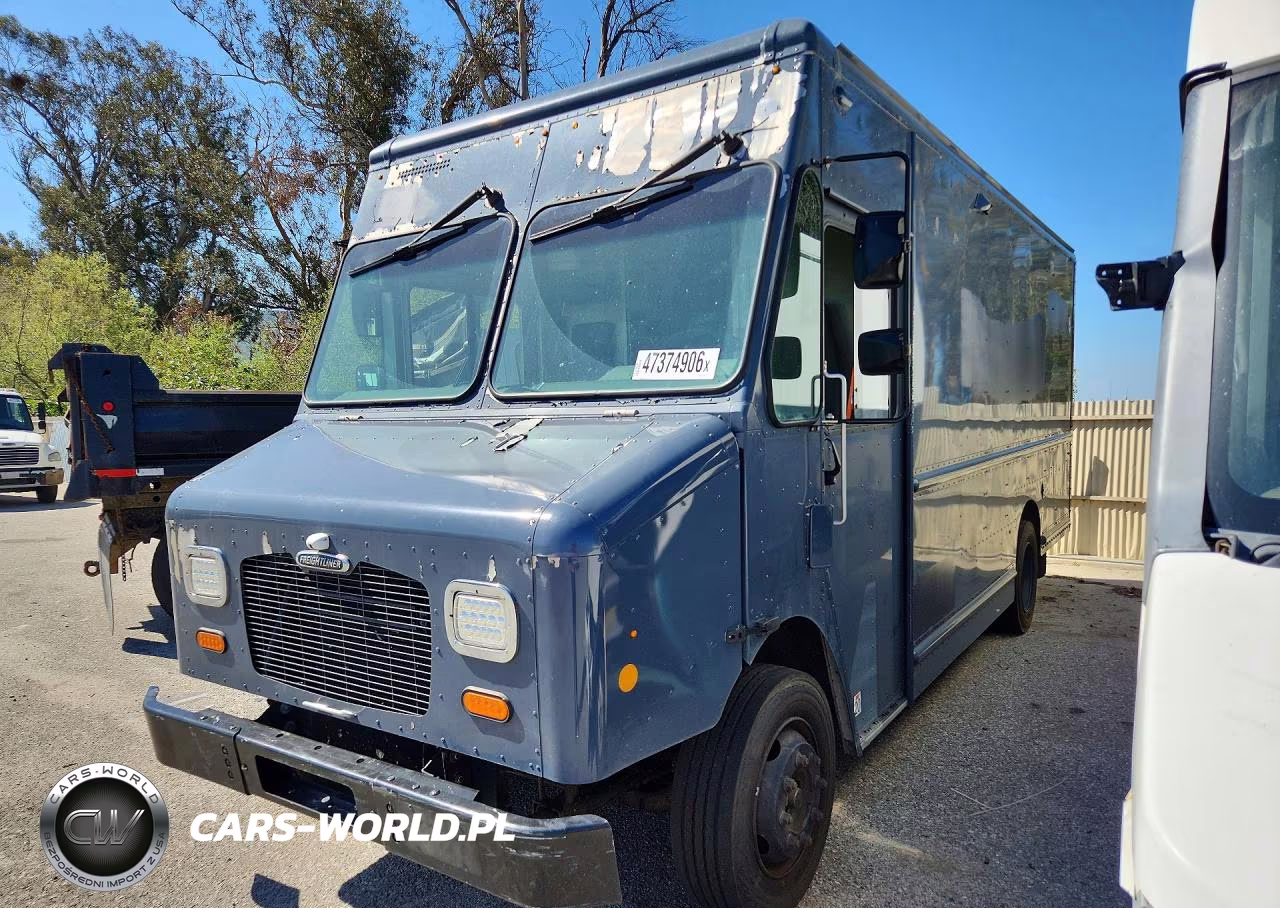 2020 Freightliner Chassis M Line Walk-In Van